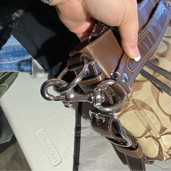 Vintage Pristine Coach Leather Monogram Silver/Chrome zipper buckles - Picture 9 of 14